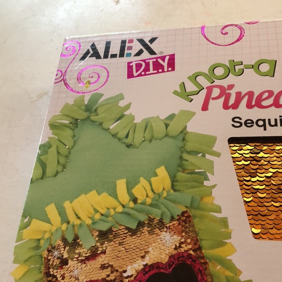 Knot -a pineapple sequin plush - Picture 5 of 8